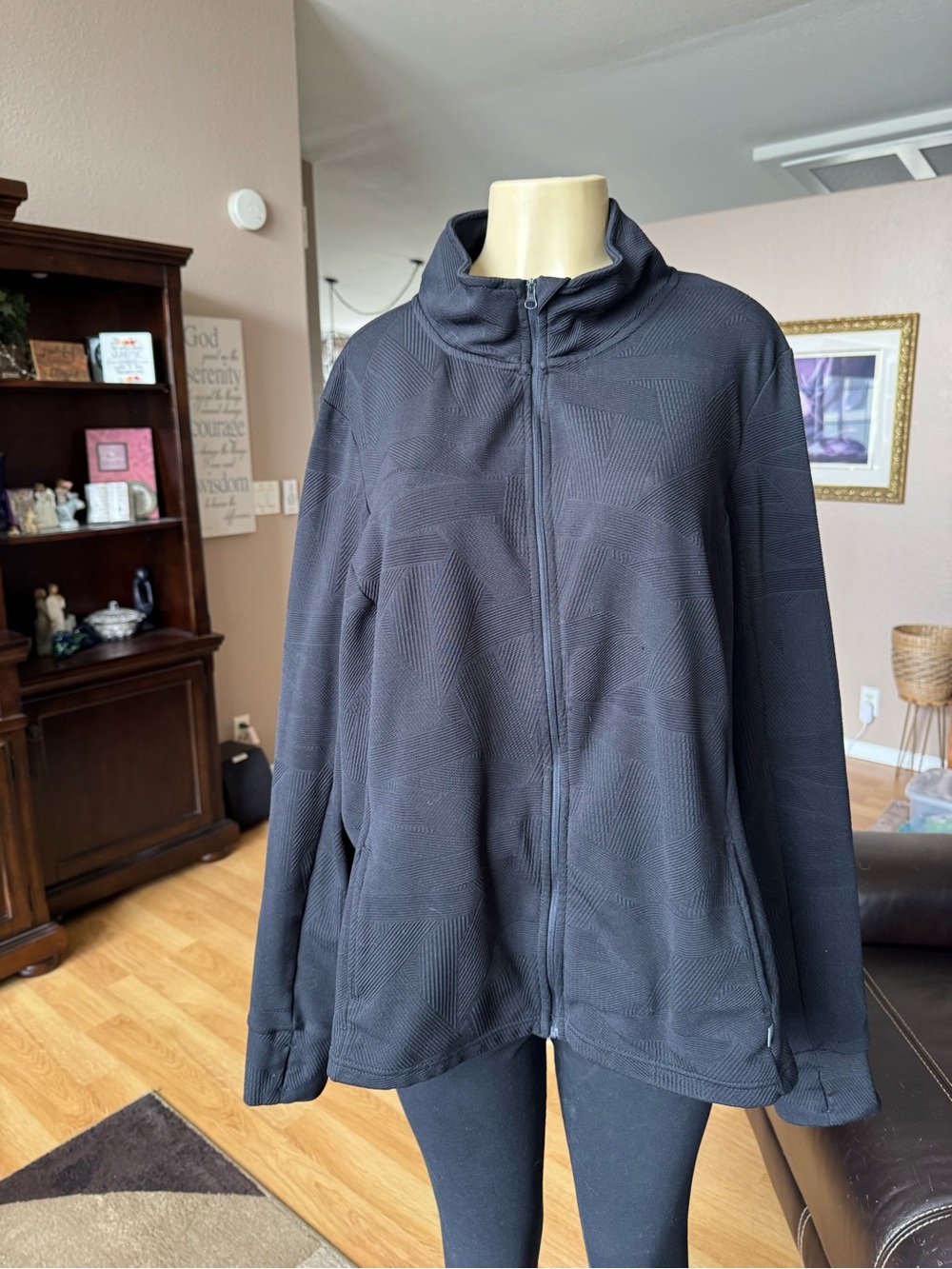 Mondetta black full-zip bomber style jacket w/thumbholes-size XL